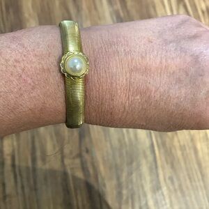 Beautiful stretch bracelet